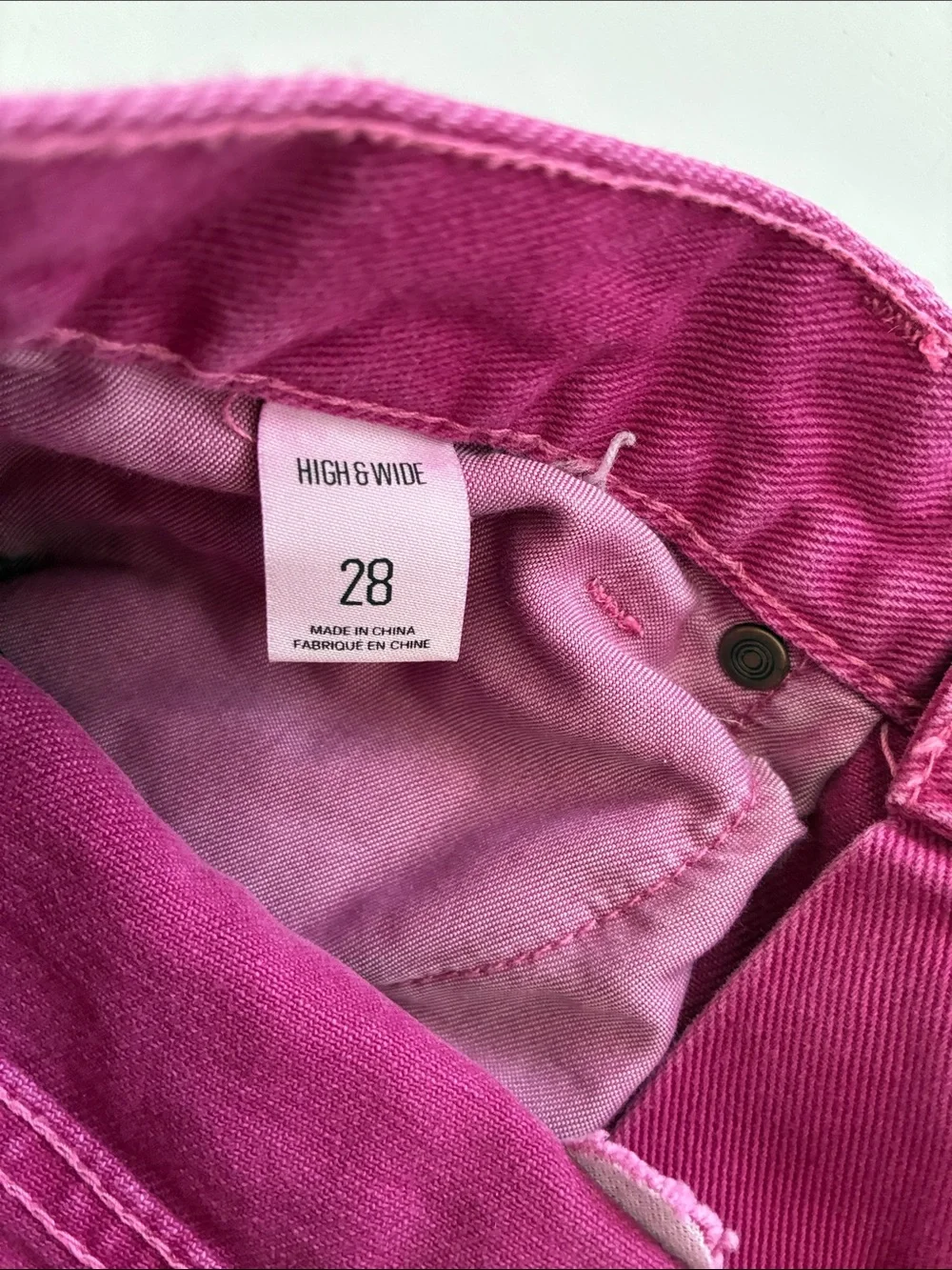 BDG Wide Leg Jeans in Vibrant Magenta